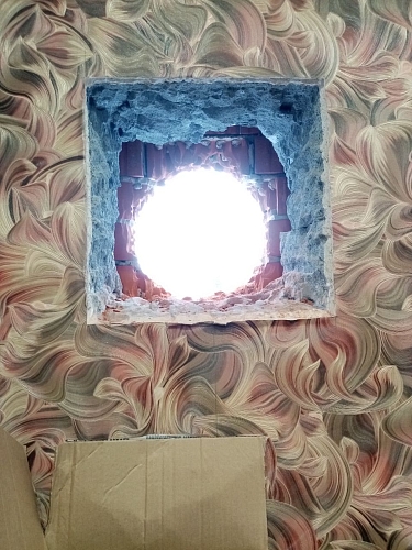 Установка каминой топки FireWey Interior и Облицовки LK  монтаж дымохода через стену 